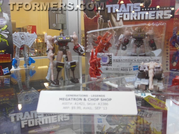 Transformers=botcon 2013 Generatations Prime Paltinum  (140 of 424)